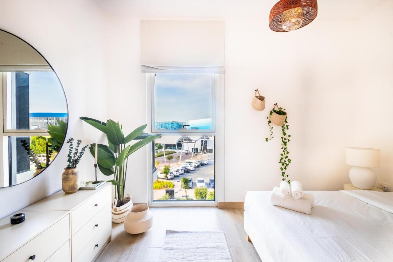 Voyage'S Stylish 1Br At Waters Edge Daire Abu Dabi Dış mekan fotoğraf