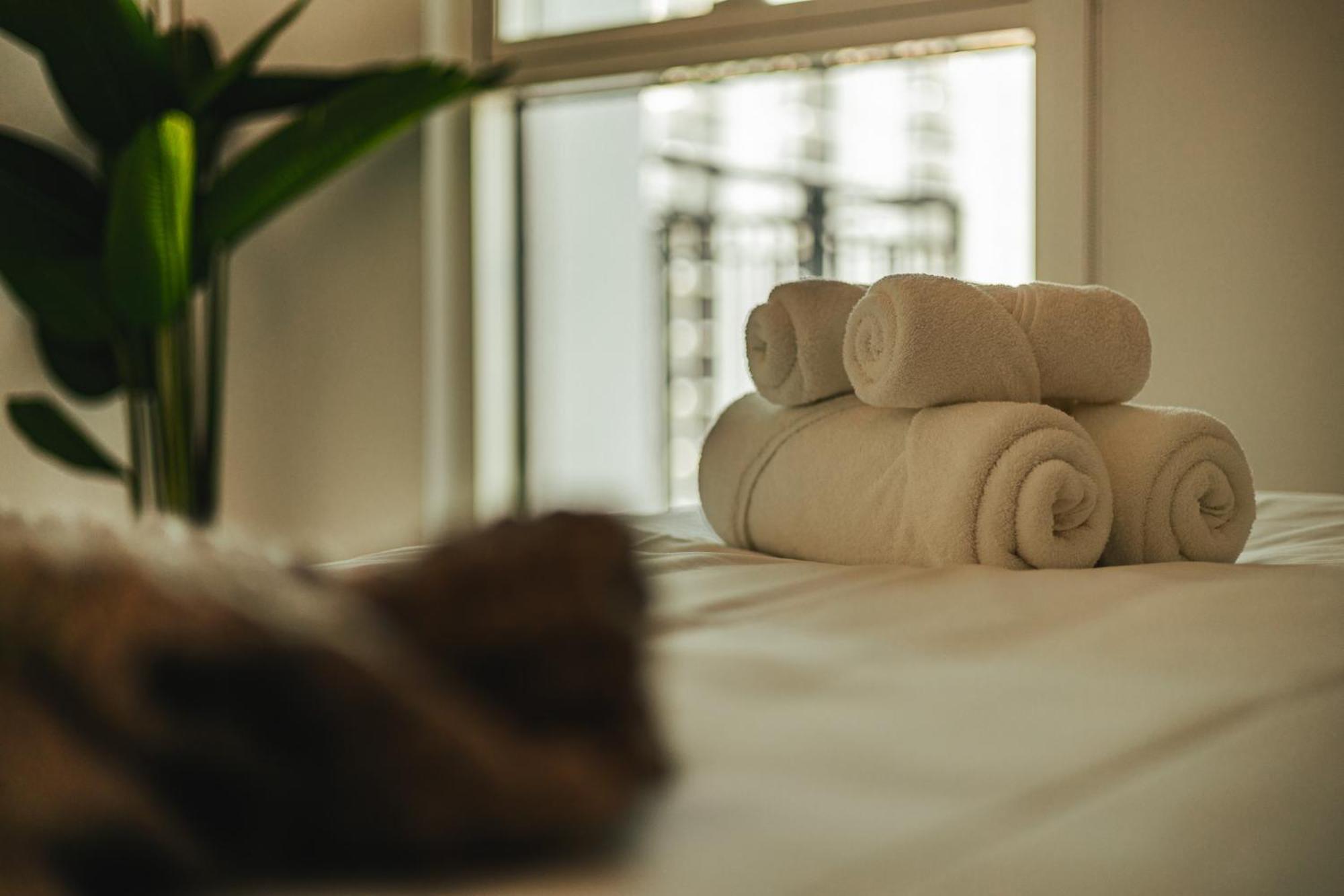 Voyage'S Stylish 1Br At Waters Edge Daire Abu Dabi Dış mekan fotoğraf